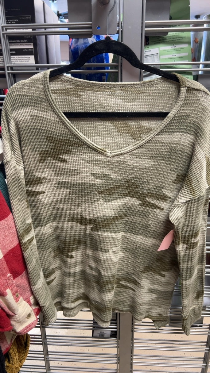American Eagle Sweater Small