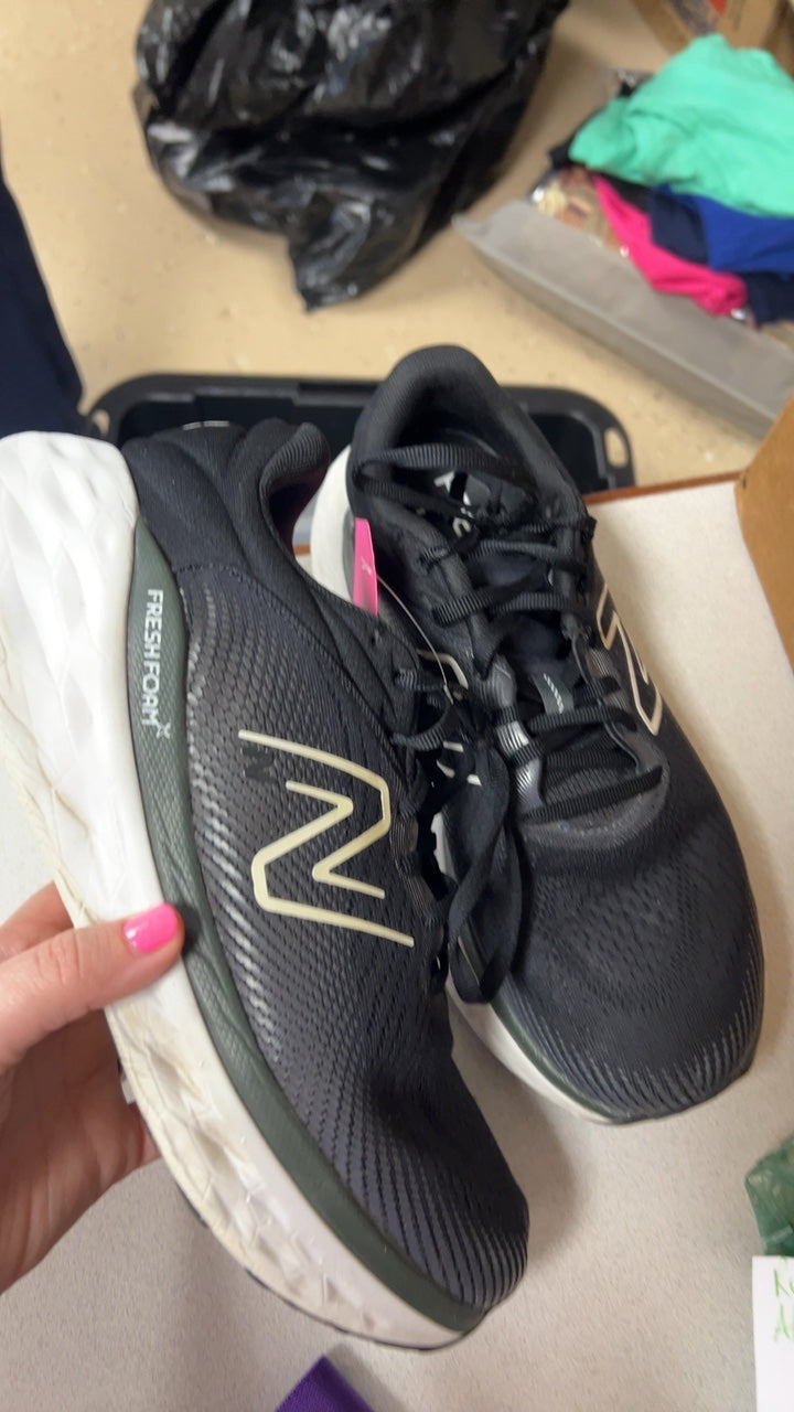 New Balance Sneakers 10