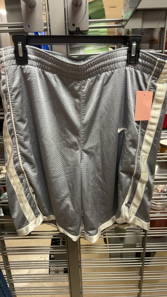 Nike Shorts MENS MEDIUM