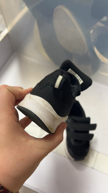 Sneakers Youth 6