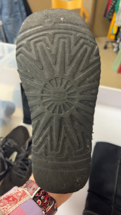 UGG Boots 8 UNAUTHENTIC 
