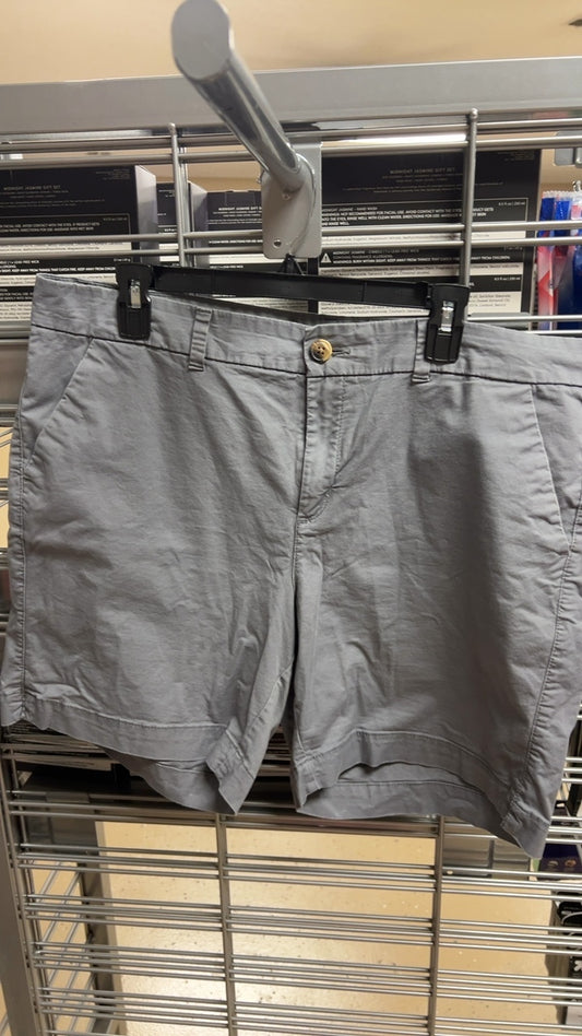 Shorts 16