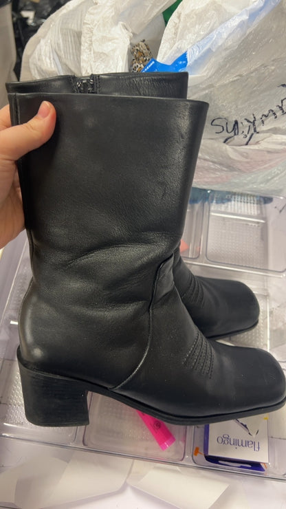 Boots 8