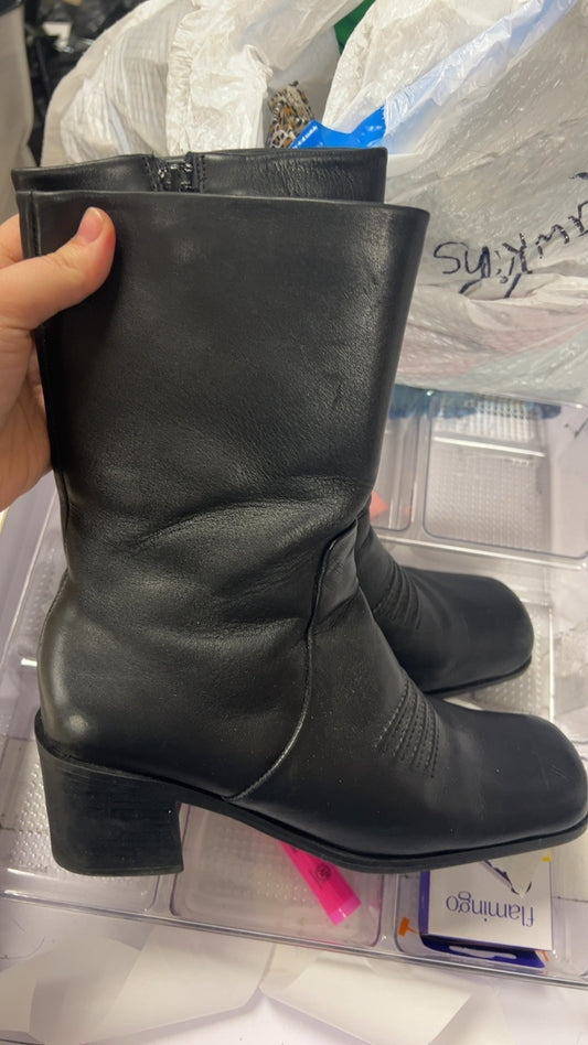 Boots 8