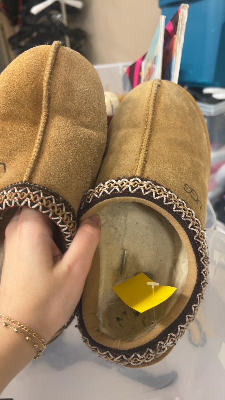 UGG Sneakers 9