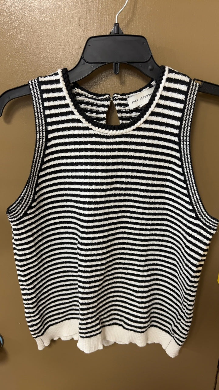 FREE ASSEMBLY Tank top Medium