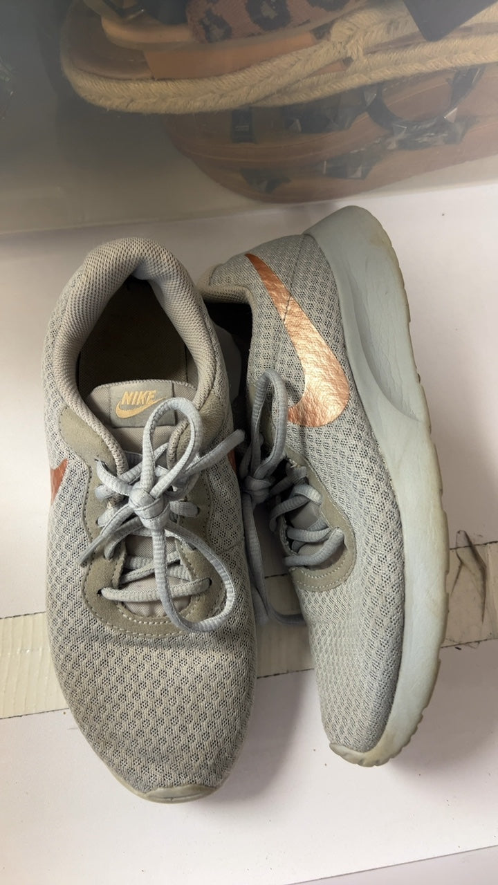 Nike Sneakers 8