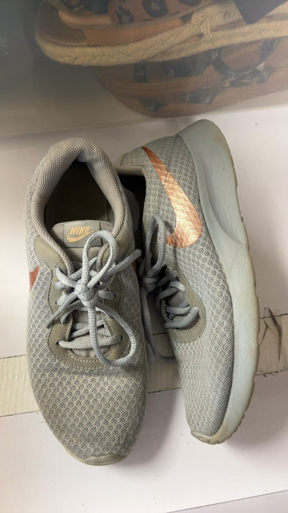 Nike Sneakers 8