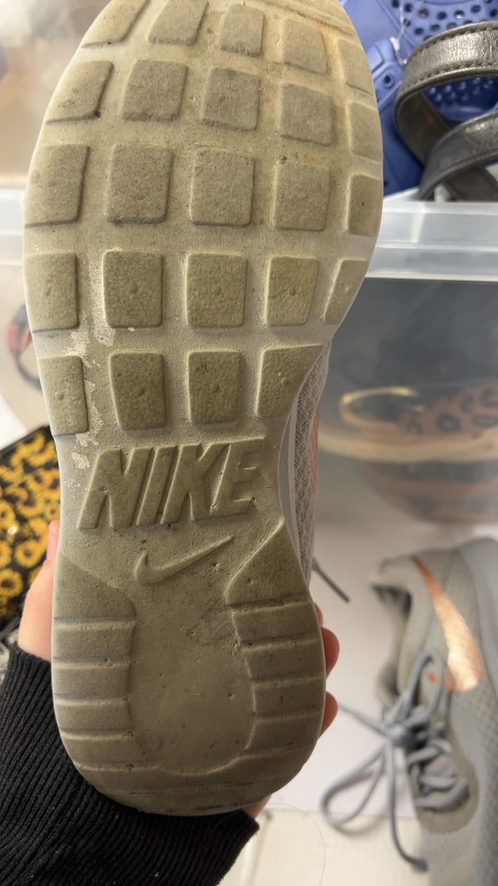 Nike Sneakers 8