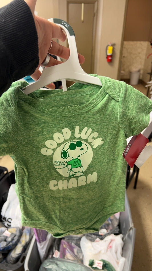 PEANUTS T-shirt