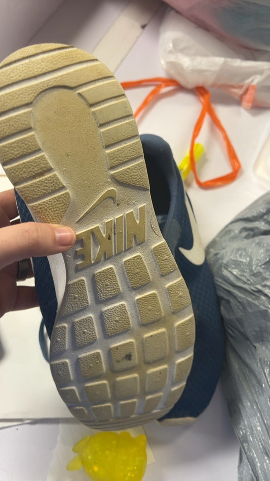 Nike Sneakers 9.5