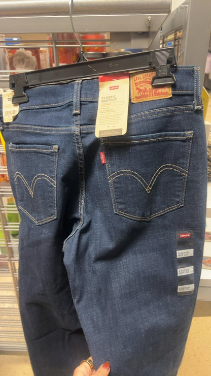 NWT  Pants 8
