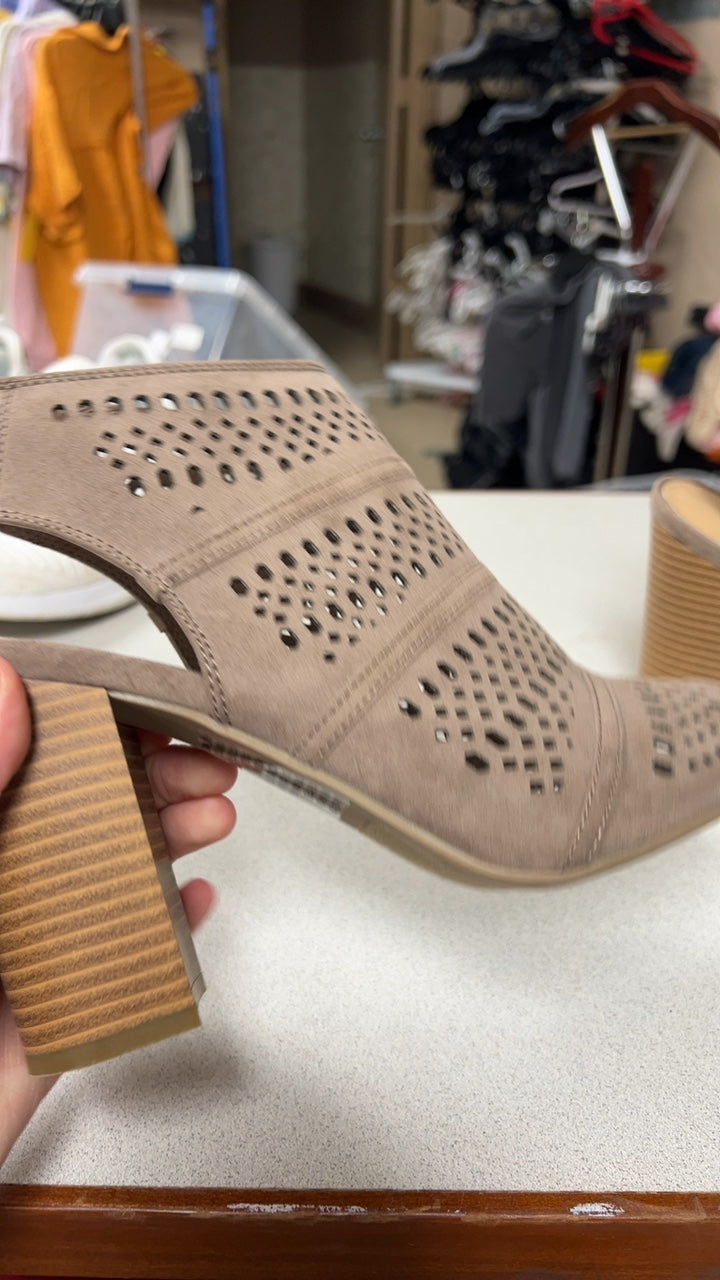 Lauren C Boots 9.5