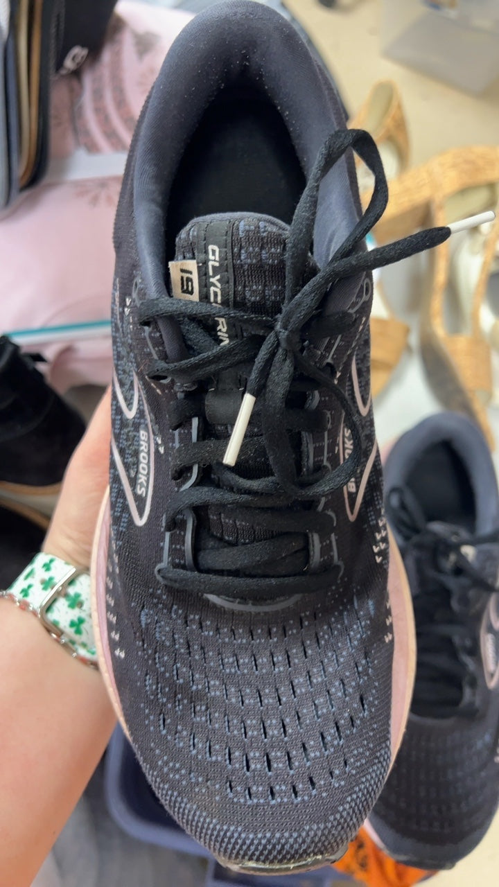 Brooks Sneakers 9.5