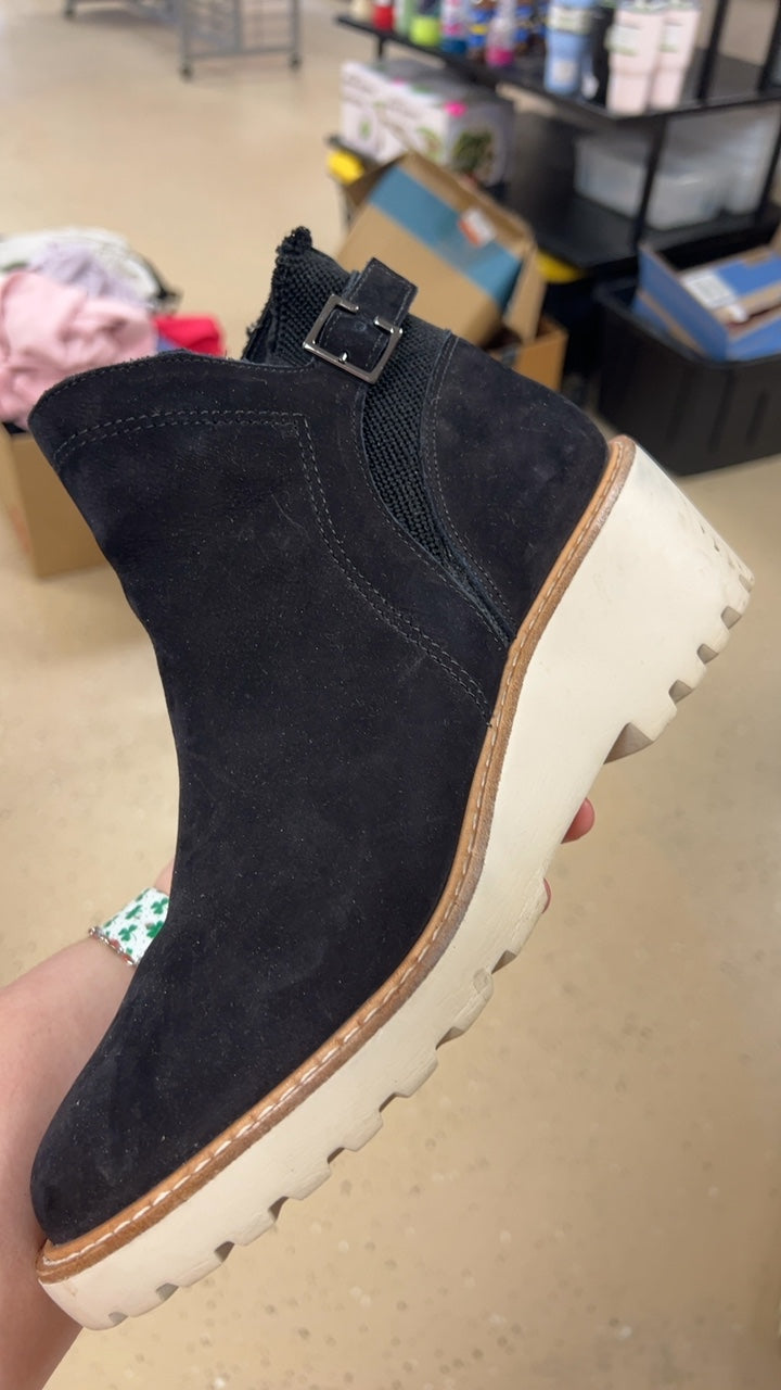 Boots 9.5
