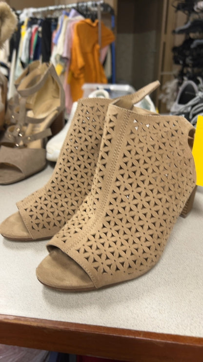 Madden girl Shoes 9.5