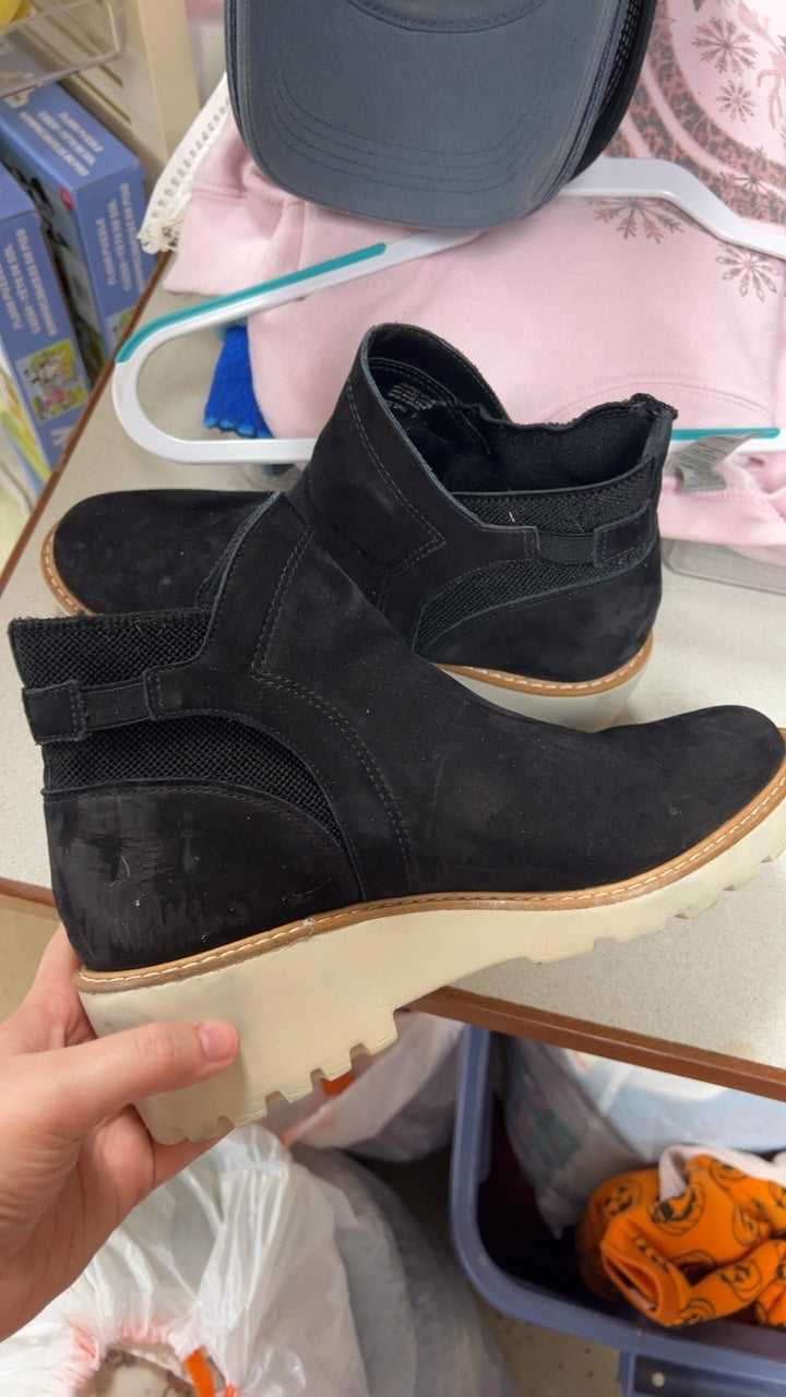 Boots 9.5