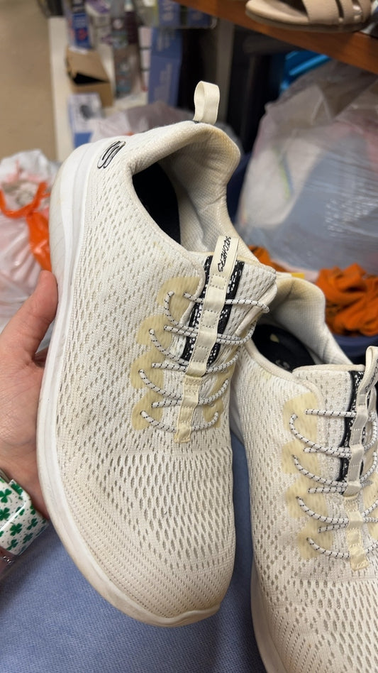 Skechers Sneakers 9.5