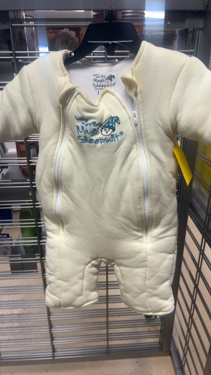 Baby Magic Sleepsuit Romper YOUTH 6-9m