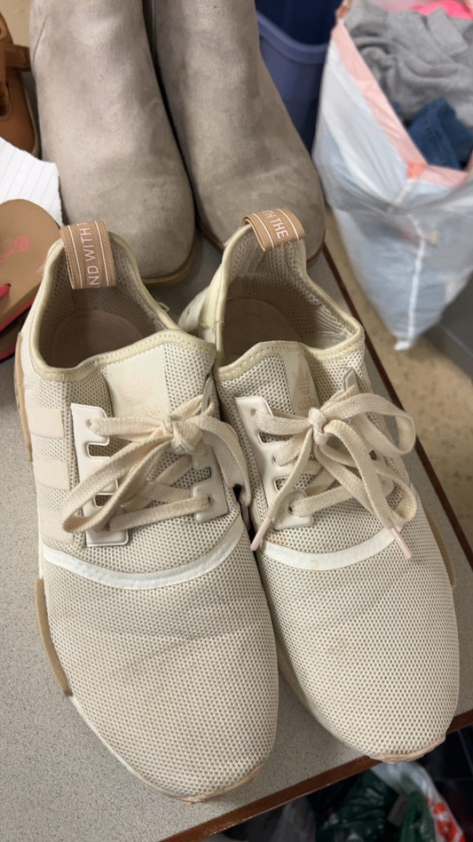 adidas Sneakers 9.5