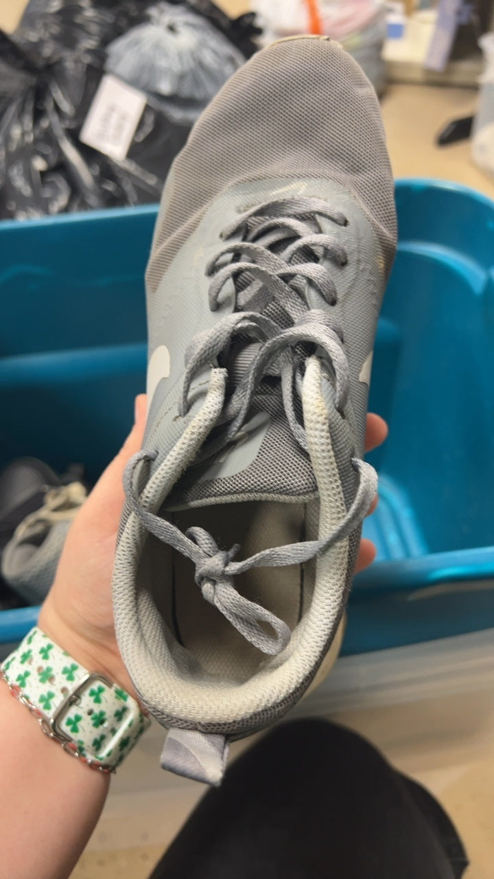 Nike Sneakers Youth 6