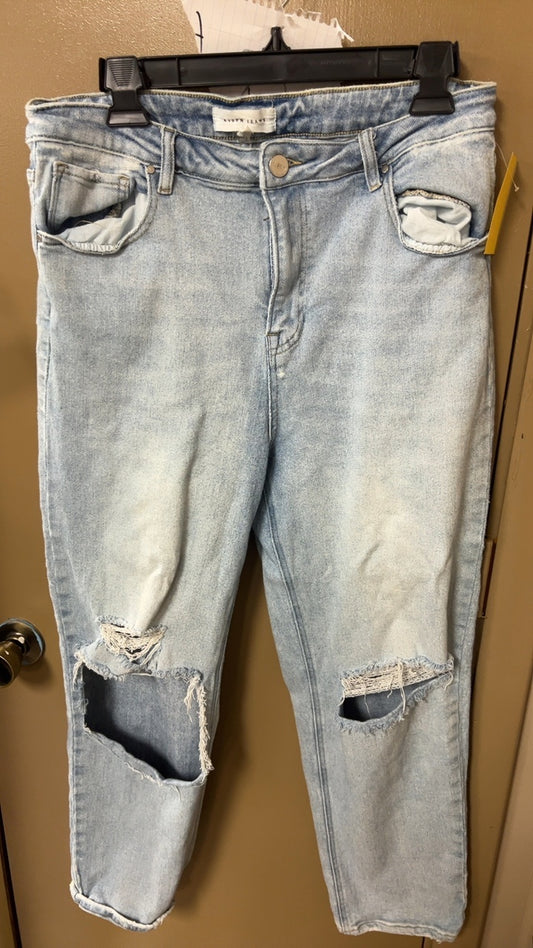 Risen Jeans Pants 15 (hole in back)