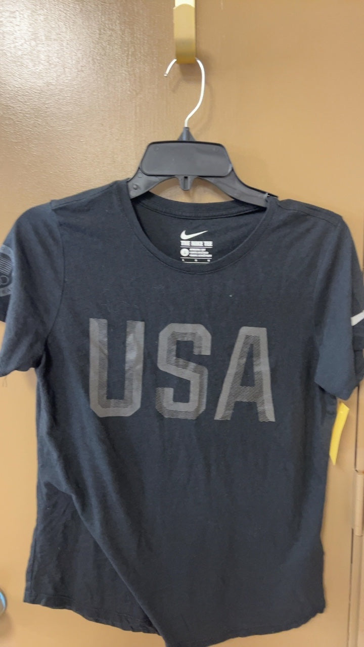 Nike T-Shirt Large