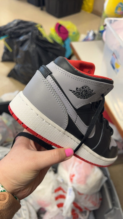 Air Jordan Sneakers Youth 4.5