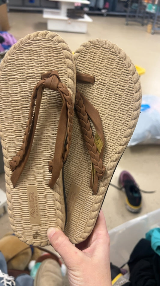 Sandals 6/7