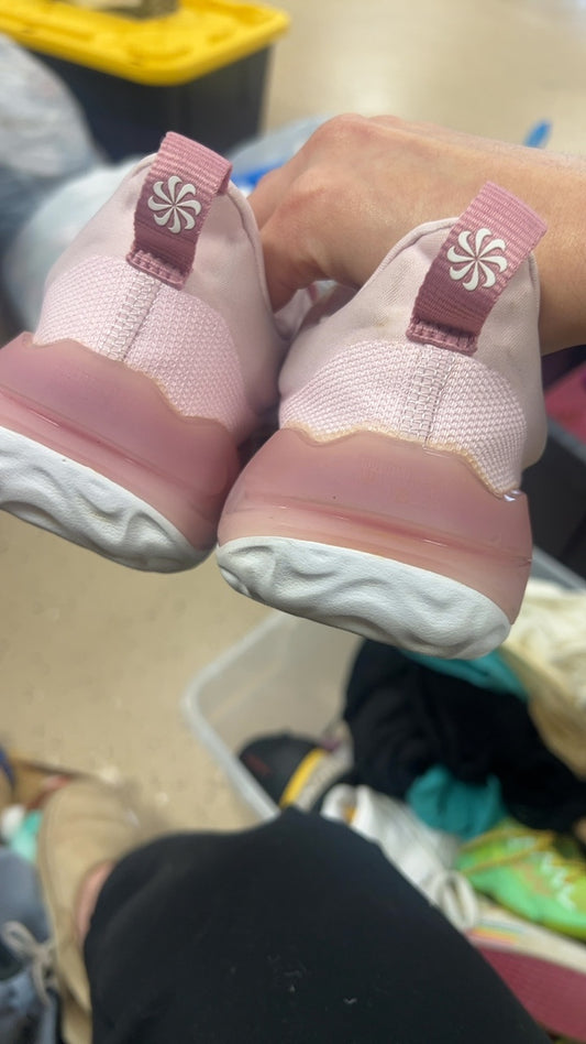 Nike Sneakers 7 YOUTH