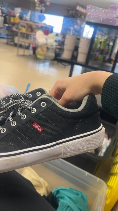 Levi's Sneakers 7.5 Mens