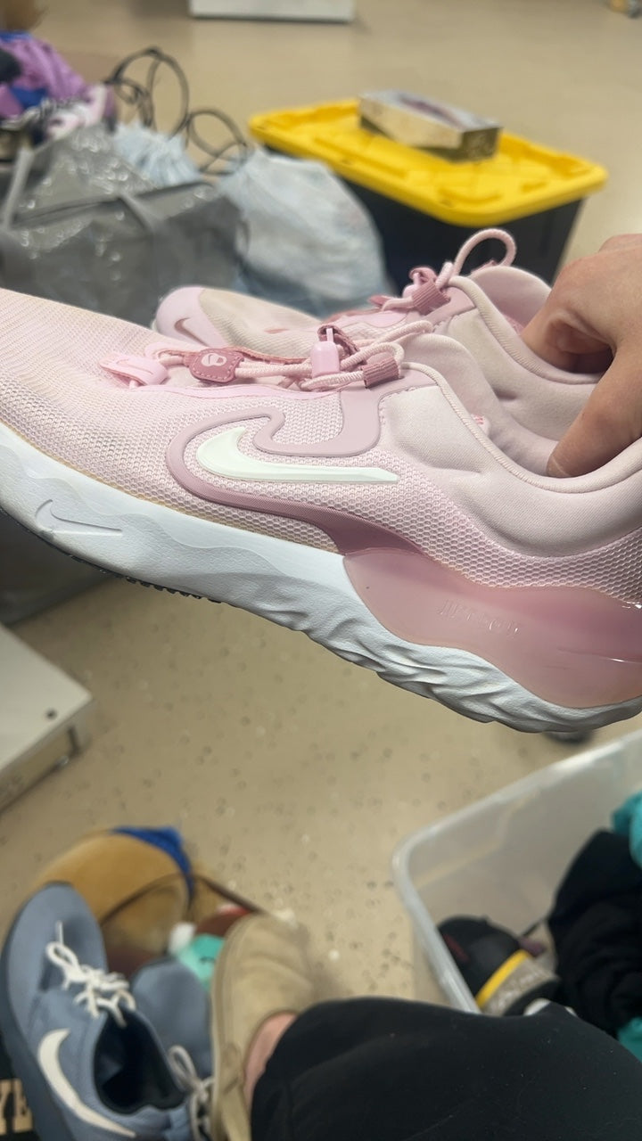 Nike Sneakers 7 YOUTH