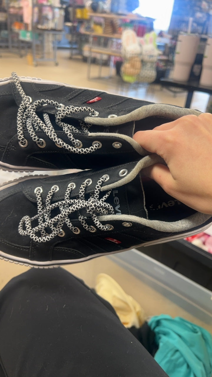 Levi's Sneakers 7.5 Mens