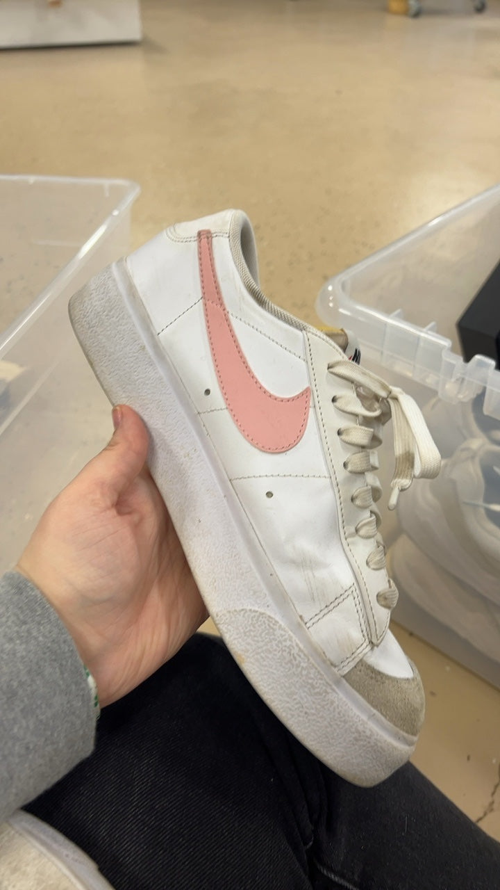 Nike Sneakers 9