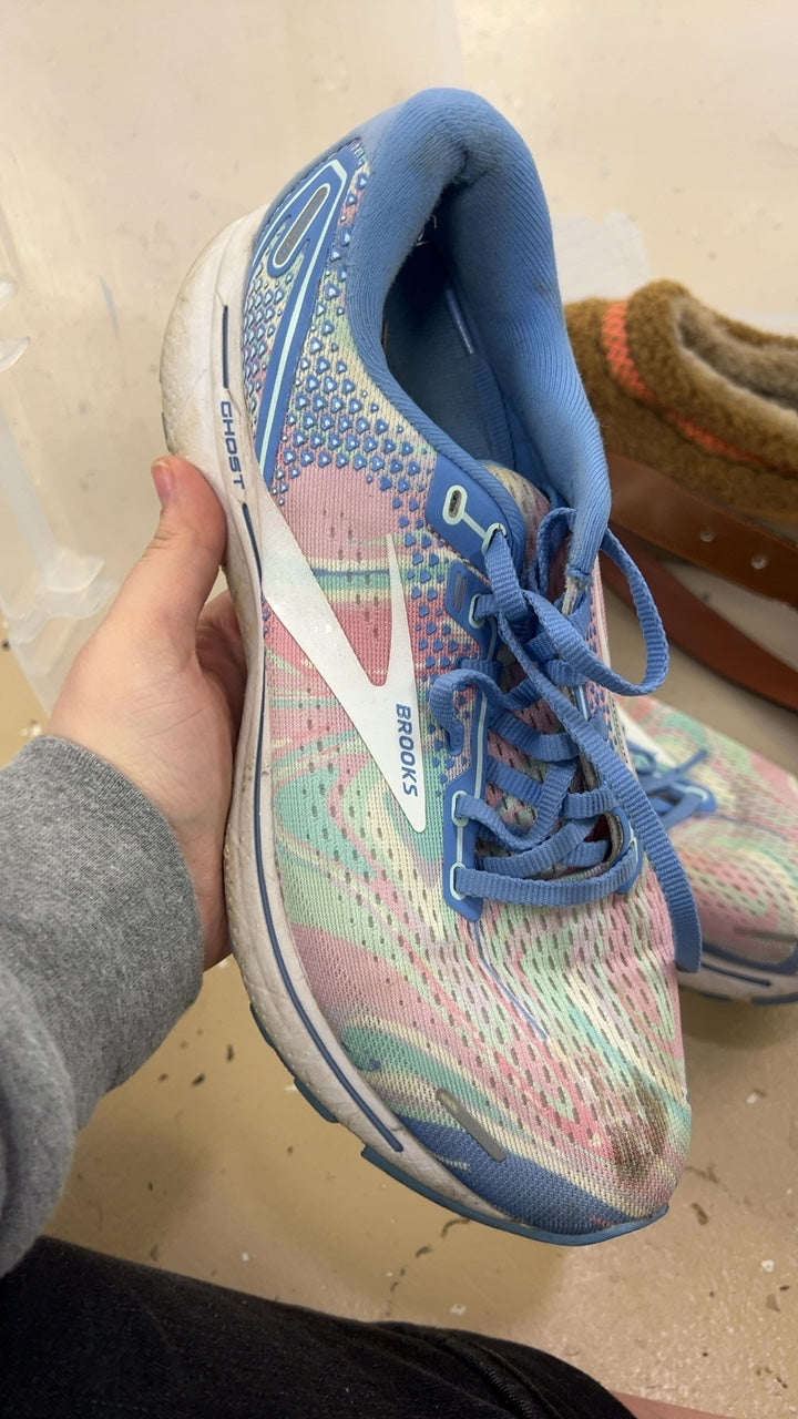 Brooks Sneakers 9.5