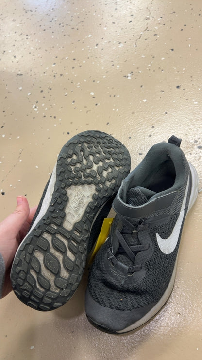 Nike Sneakers Youth 3