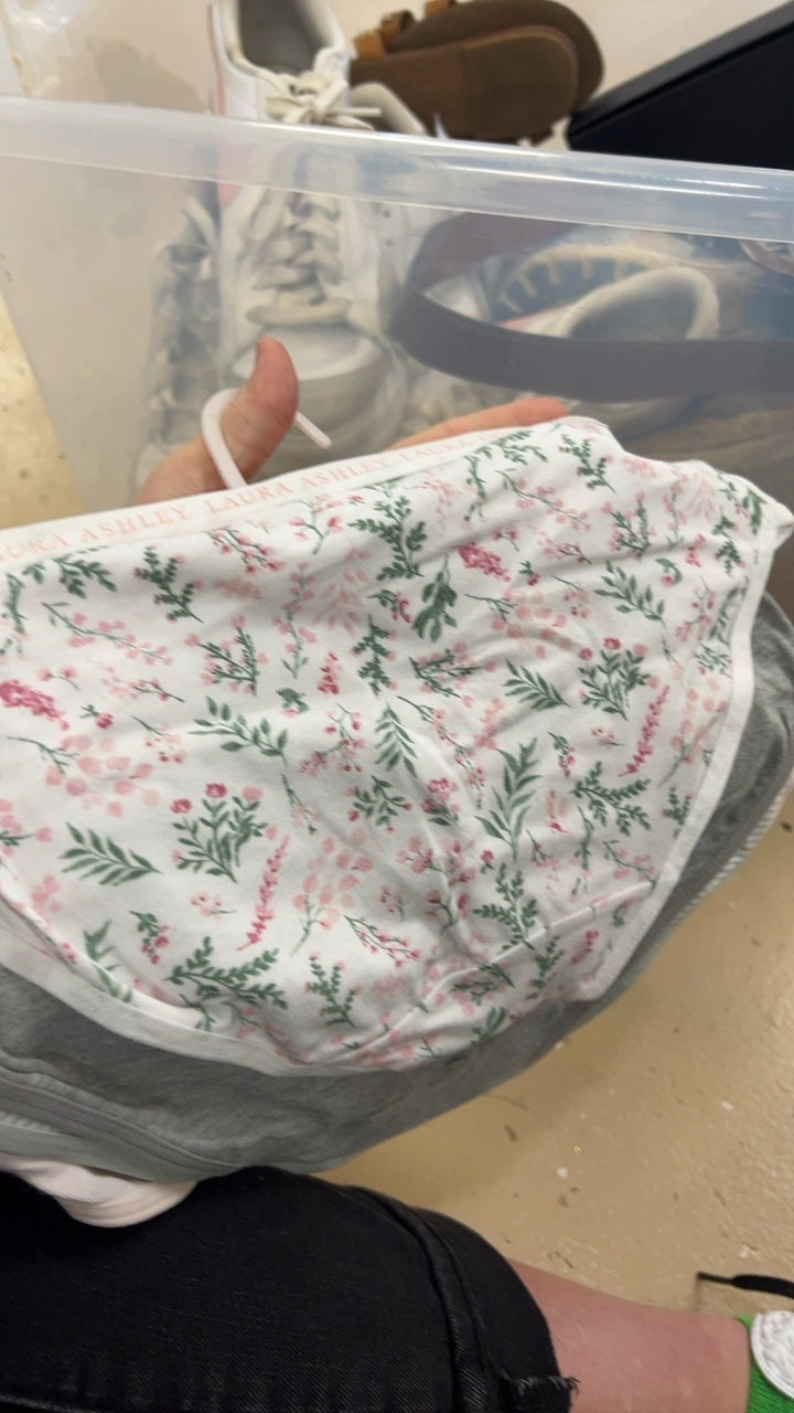 Laura Ashley Pants Medium