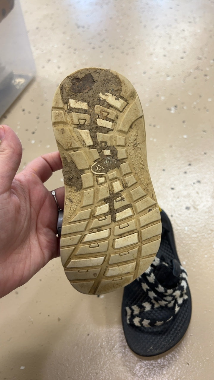 Chaco Sandals Youth 11