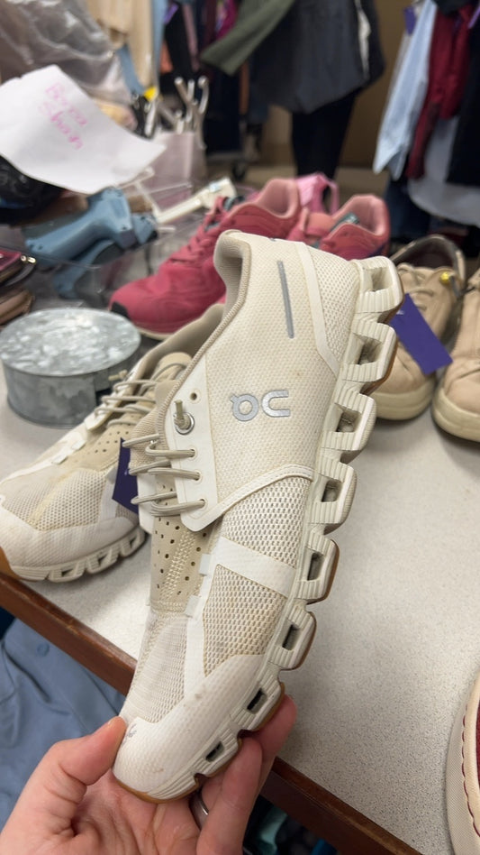 OC Sneakers 8