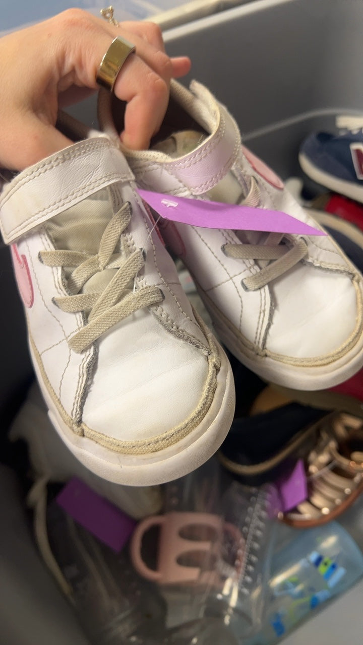 Nike Sneakers Youth 10