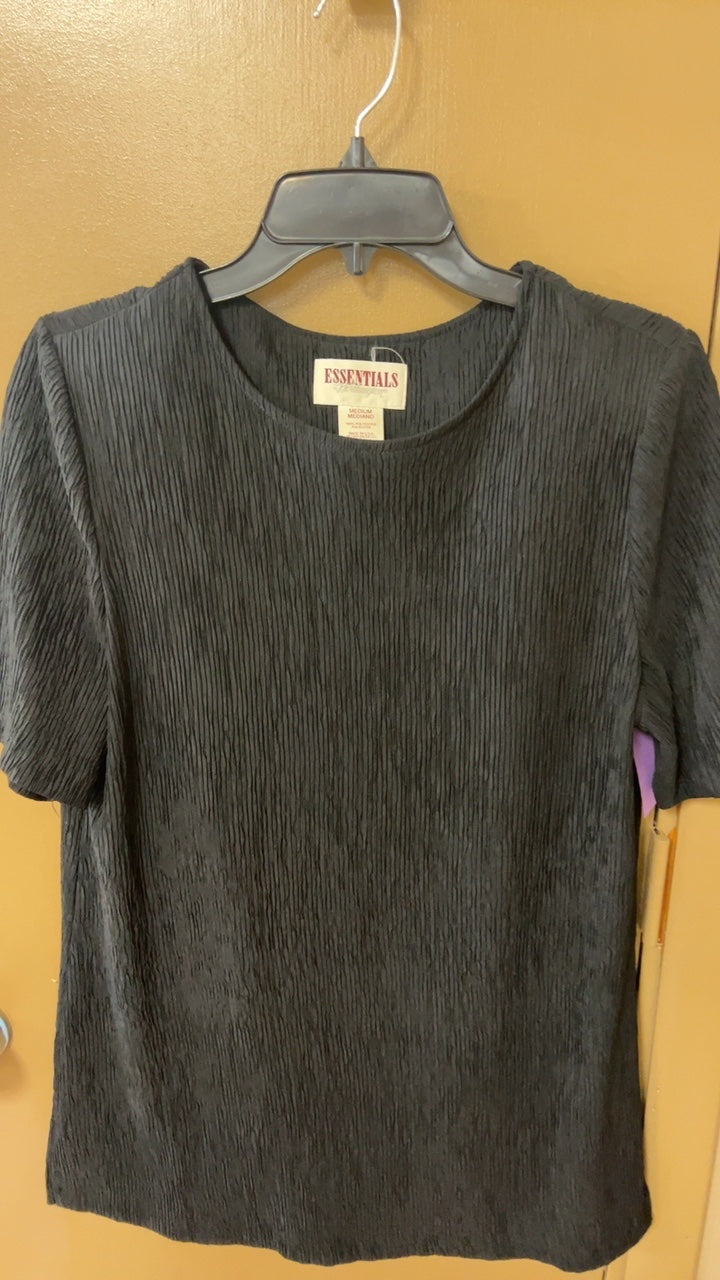 ESSENTIALS T-Shirt Medium
