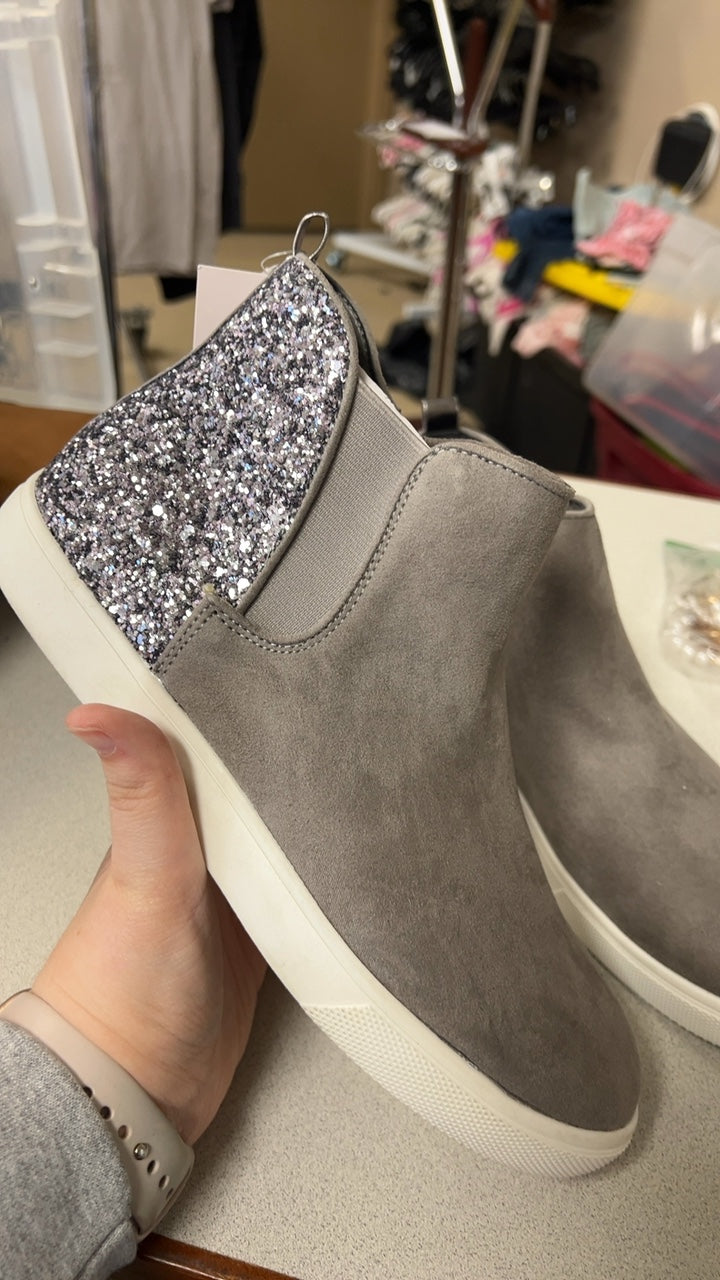 NWT Sparkle Sneakers 6