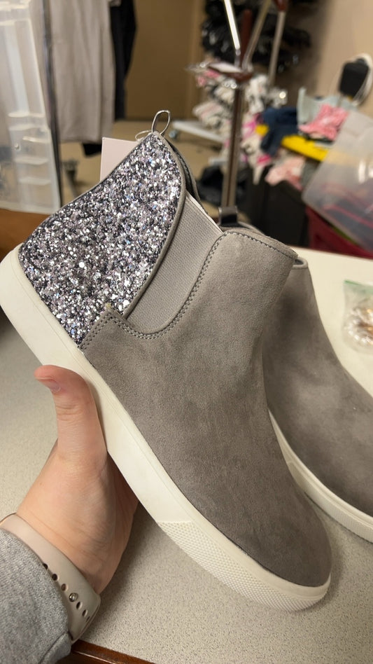 NWT Sparkle Sneakers 6