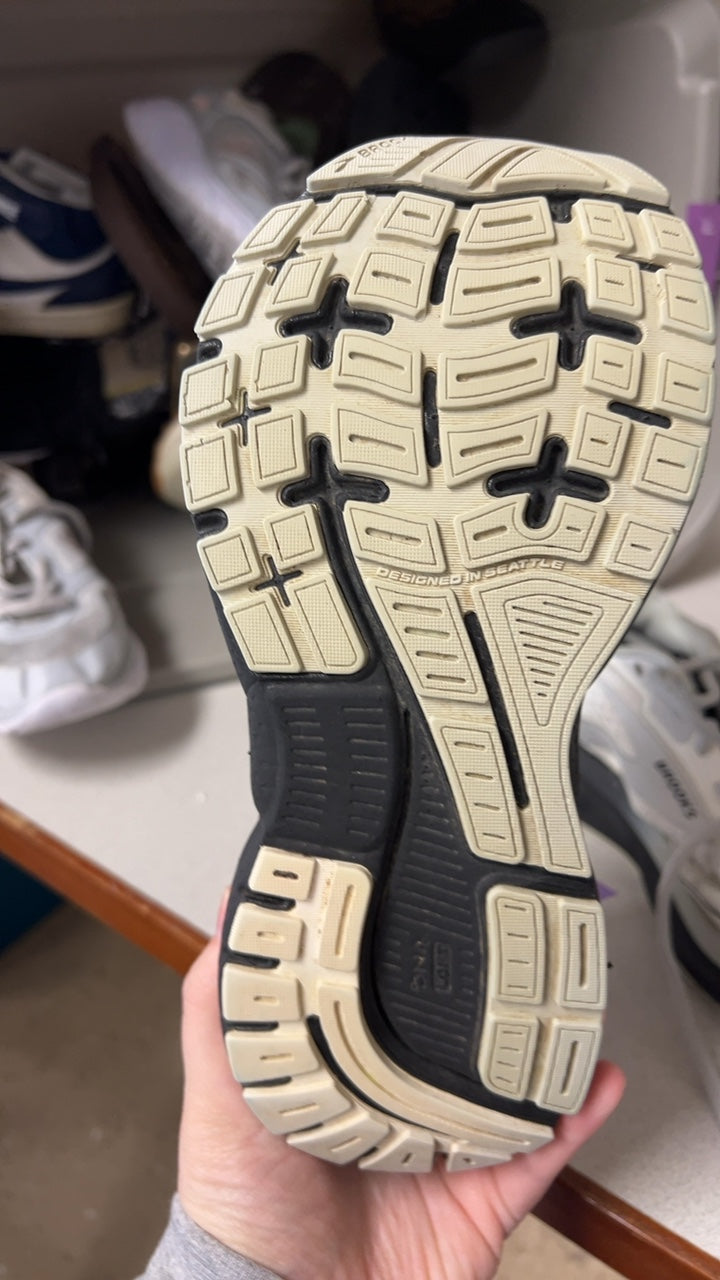 BROOKS Sneakers 8
