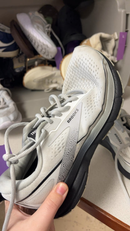 BROOKS Sneakers 8