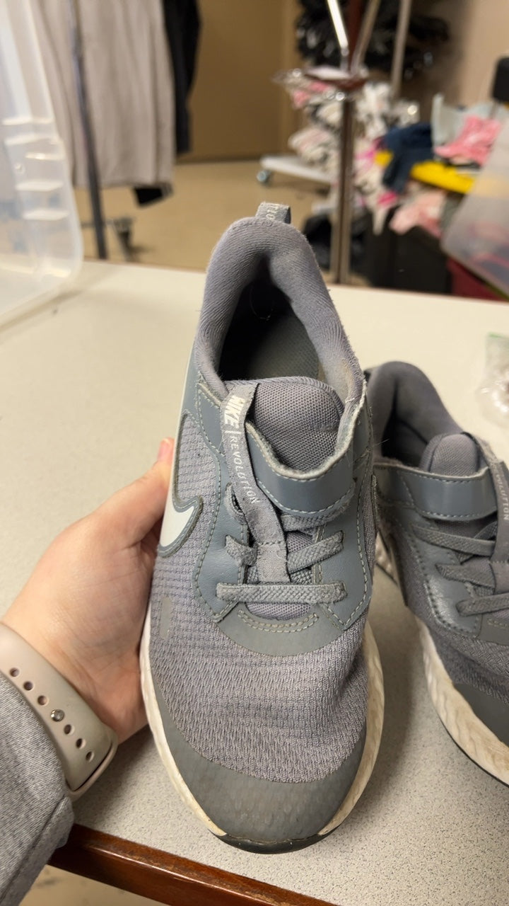 Nike Sneakers 1 youth