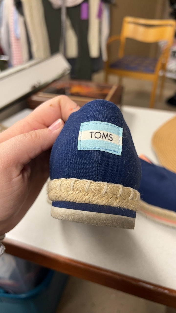 TOMS Sneakers 8.5