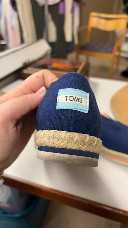 TOMS Sneakers 8.5
