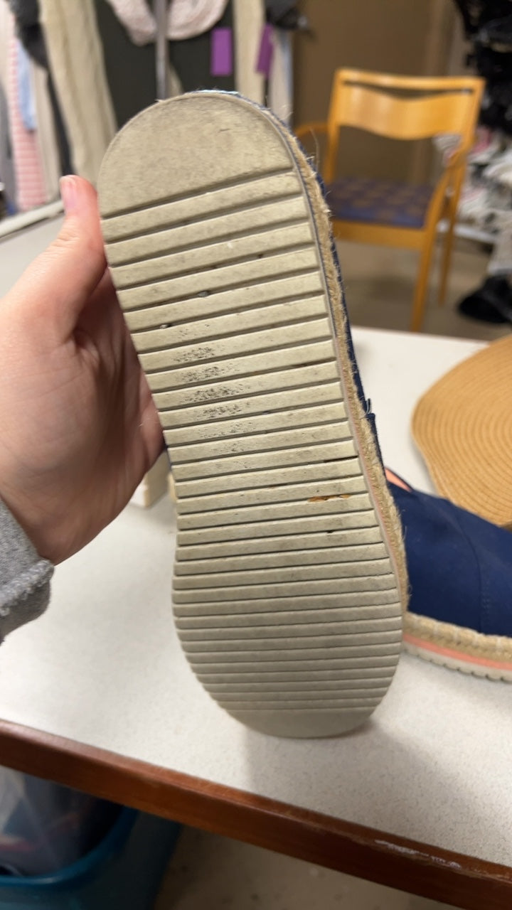 TOMS Sneakers 8.5