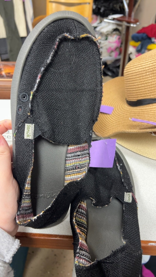 Sanuk Sandals 9
